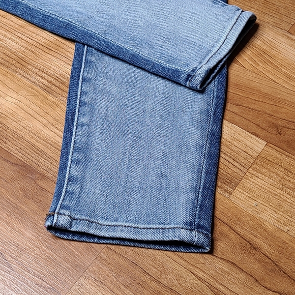 J Brand High Rise Crop Jeans - Size 27 - Picture 4 of 5